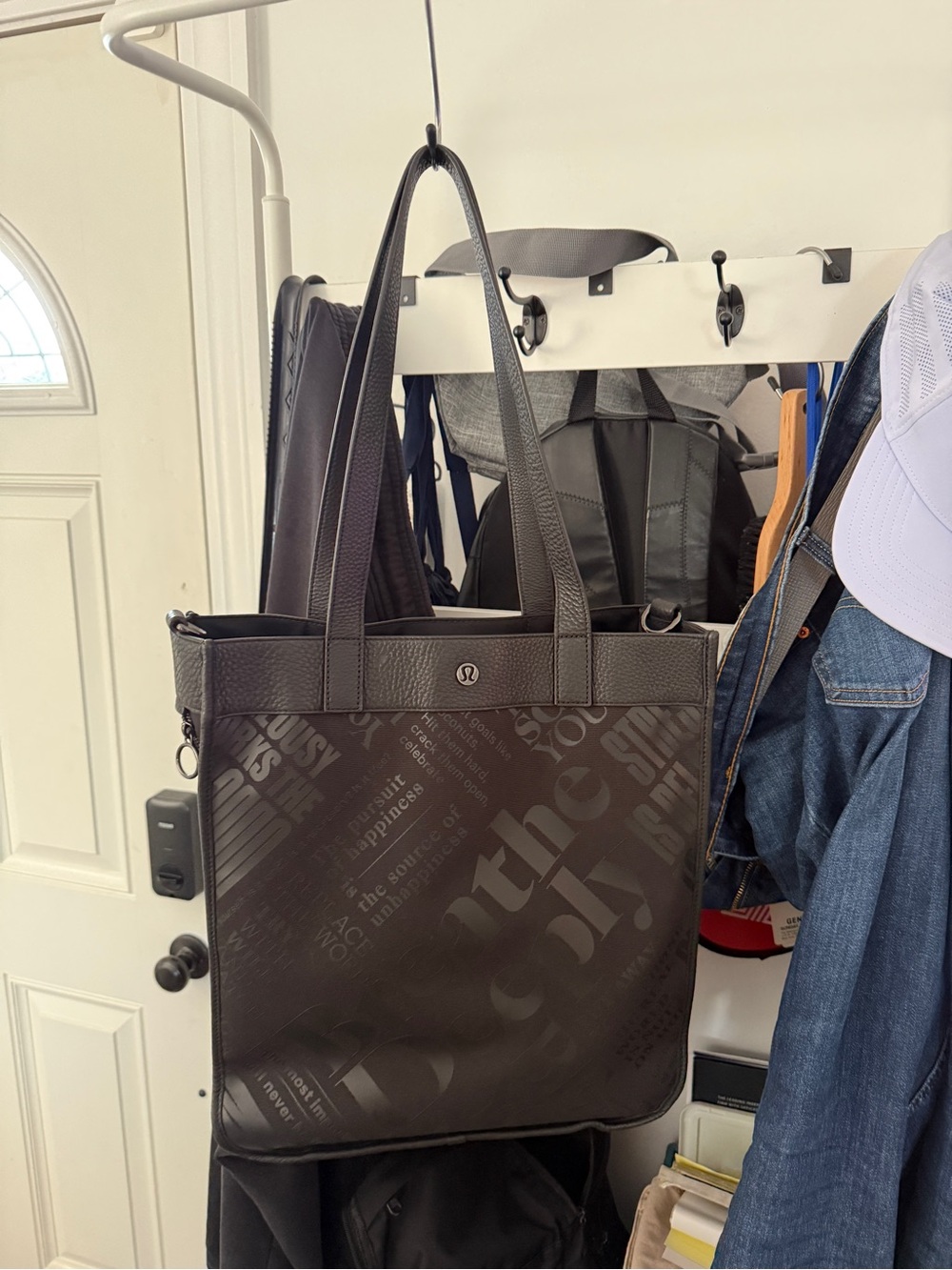 lululemon athletica Black Graphic Messenger Tote Gym Bag